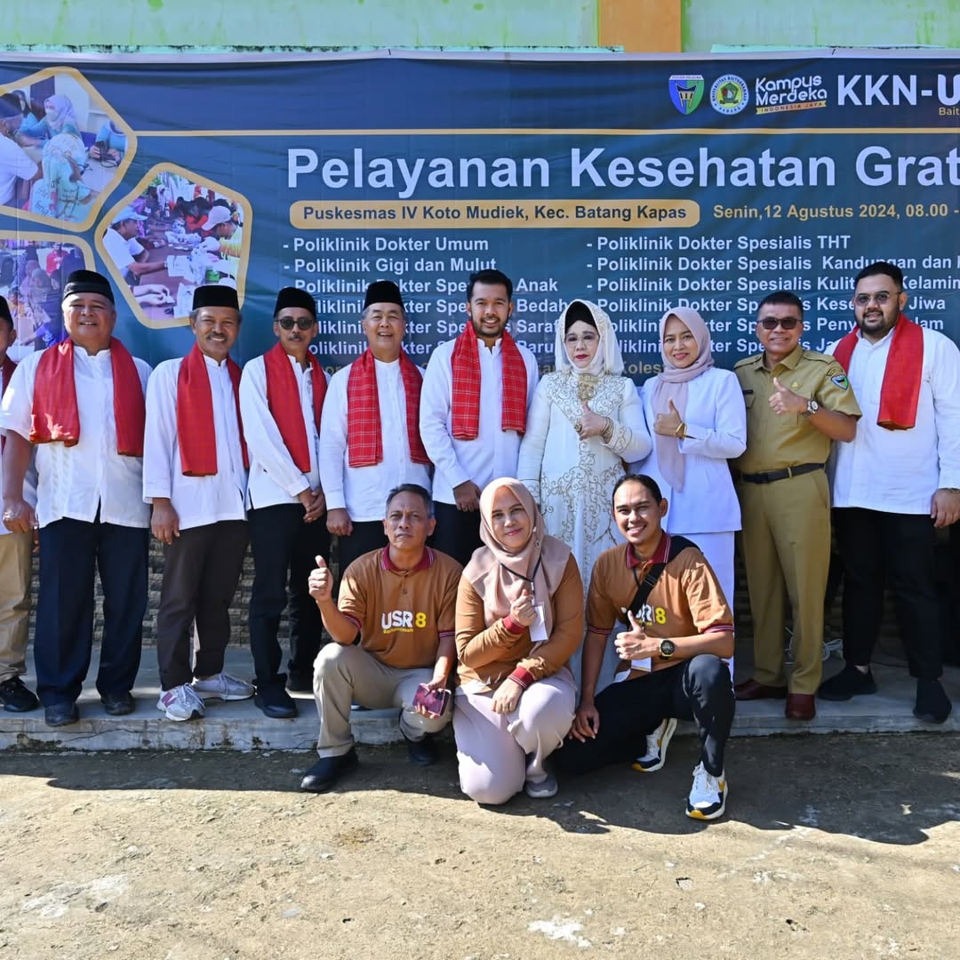 Kegiatan Pelayanan Kesehatan Gratis menjadi ikon dari kegiatan KKN1 USR 8 Pesisir Selatan pada Senin 12 Agustus 2024. Kegiatan ini dilaksanakan di Puskesmas IV Koto Mudiak Kecamatan Batang Kapeh. Dalam pelayanan ini sebanyak 14 Poliklinik.